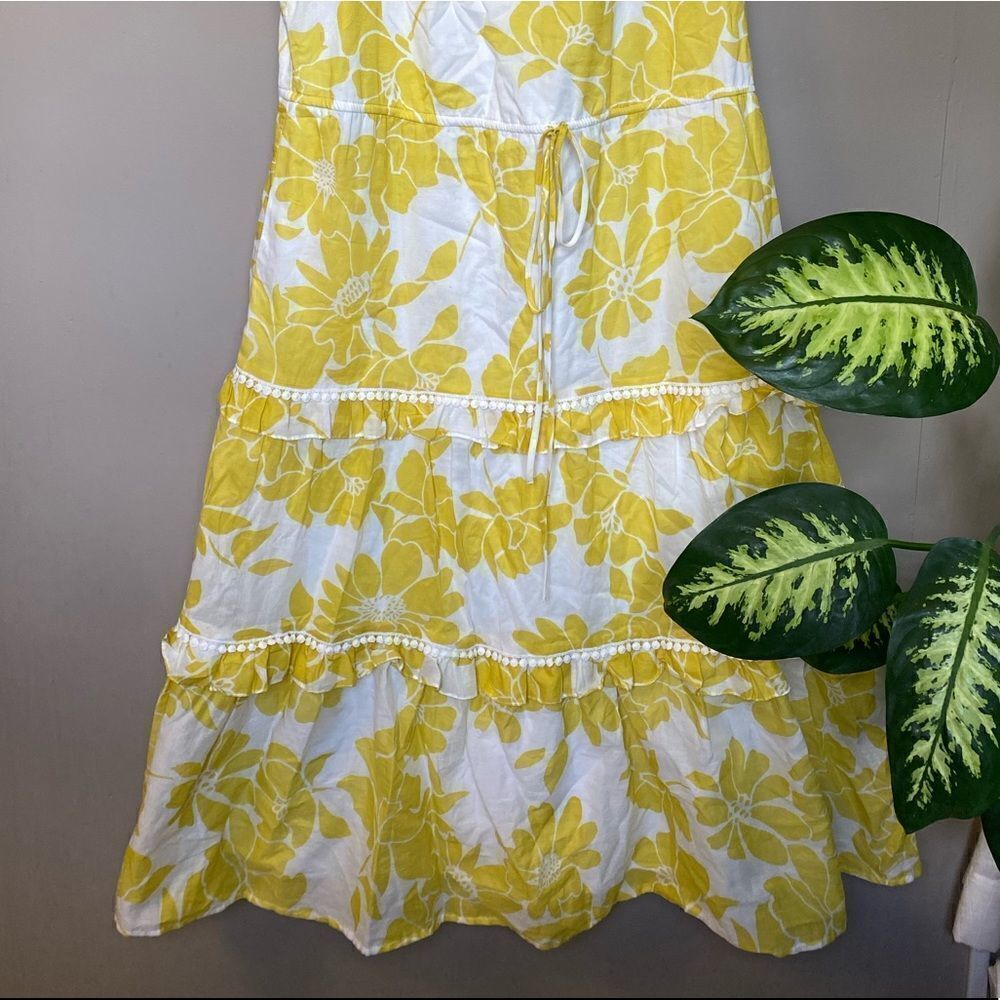 Roz & Ali White and Yellow Floral Sleeveless Sundress
(Bin 10) - Picture 2 of 4